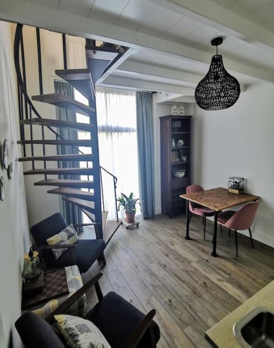 Volledig Gerenoveerde Luxe Gastsuite Met Ontbijt Vlissingen Bagian luar foto